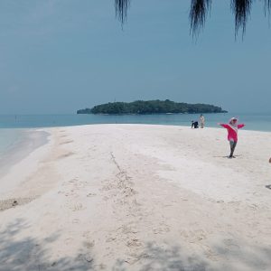 Paket Wisata Pulau Macan