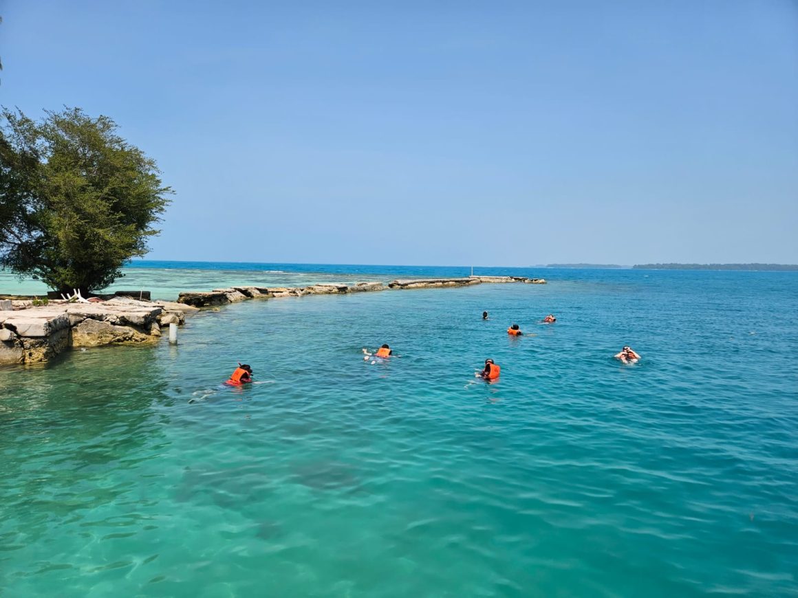 Pulau Pelangi Resort